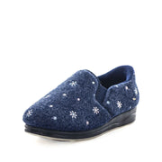 Women’s navy slip-on slippers with white daisy-style floral print and black sole