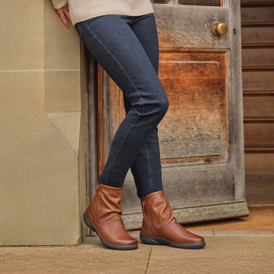 Hotter Whisper Wide Tan Boots